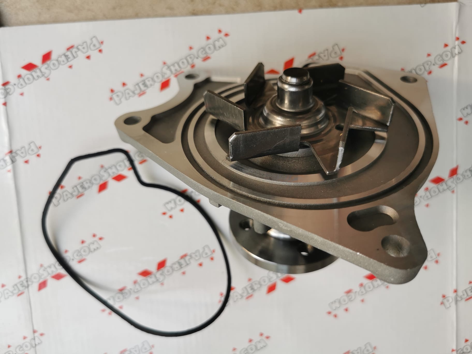 Mitsubishi Pajero Shogun 3.2 DI-D 4M41 V68W V78W Water Pump GWM-57A (image for) Mitsubishi Pajero Shogun 3.2 DI-D 4M41 V68W V78W Water Pump GWM-57A