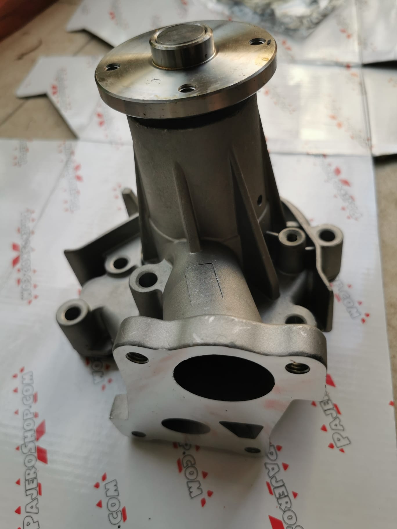Mitsubishi Pajero Shogun L200 2.5 TD 4D56 Water Pump GWM-52A (image for) Mitsubishi Pajero Shogun L200 2.5 TD 4D56 Water Pump GWM-52A