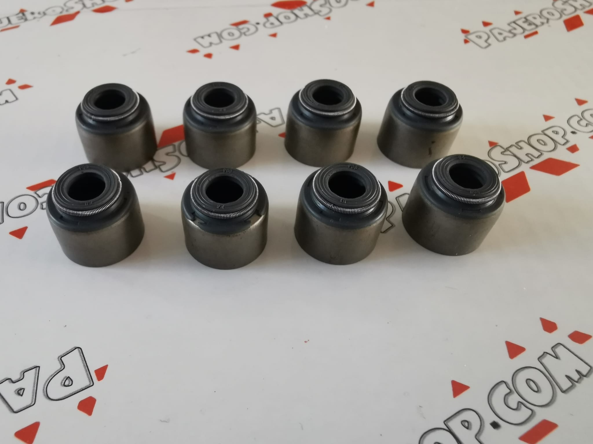 Mitsubishi 4D56 2.5 Diesel 8 Valve Stem Oil Seals Set of 8 1986-2015 (image for) Mitsubishi 4D56 2.5 Diesel 8 Valve Stem Oil Seals Set of 8 1986-2015